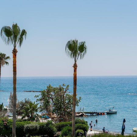 Sanders Ermitage On The Beach - Delightful 1-Bedroom Apartment With Sea View Лимасол Экстерьер фото